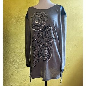 Womans’s Arianna Sweater w/ Bold Flowers , Leather like Shoilders/ Side Ties!!